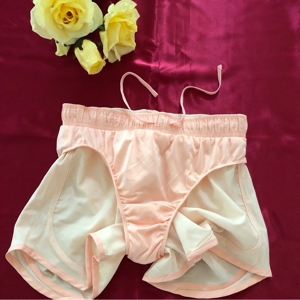 ⭐️NEW⭐️Nike Women Running Shorts - Picture 6 of 6